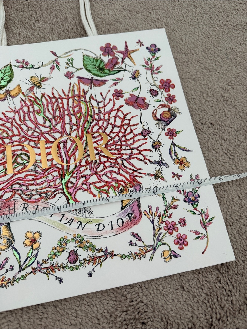 Dior White Floral Holiday Gift Bag with Gold Logo - Picture 2 of 4